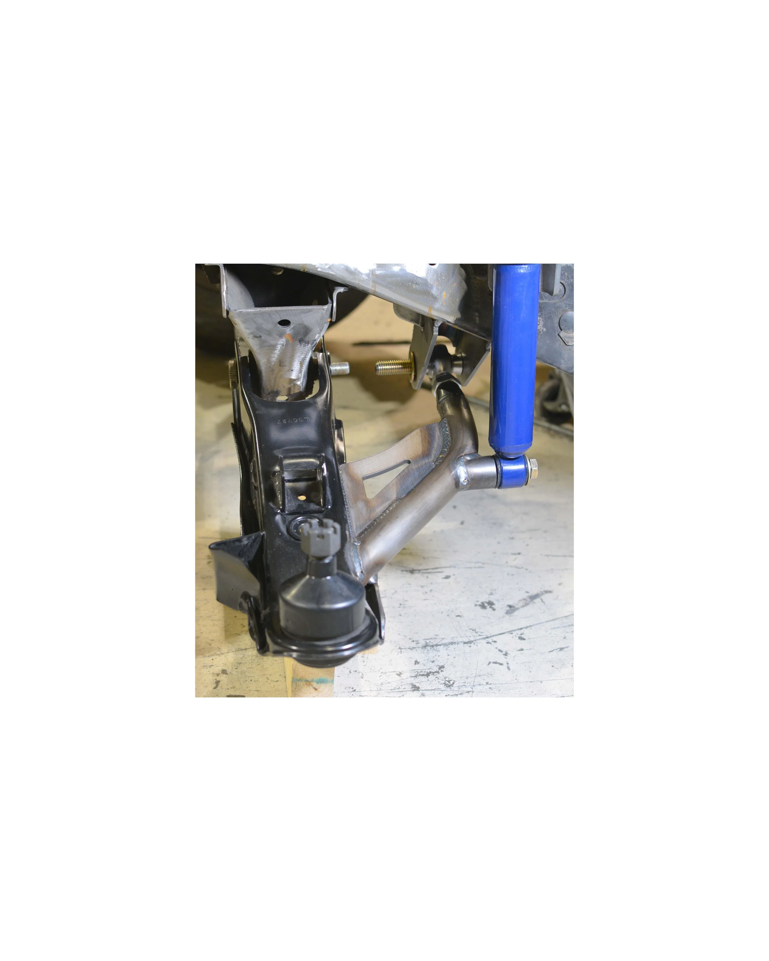 Nissan D21 Front Air Bag Kit ( Jakes Choice ) ( 86.5-97 ) — Rohde Fab
